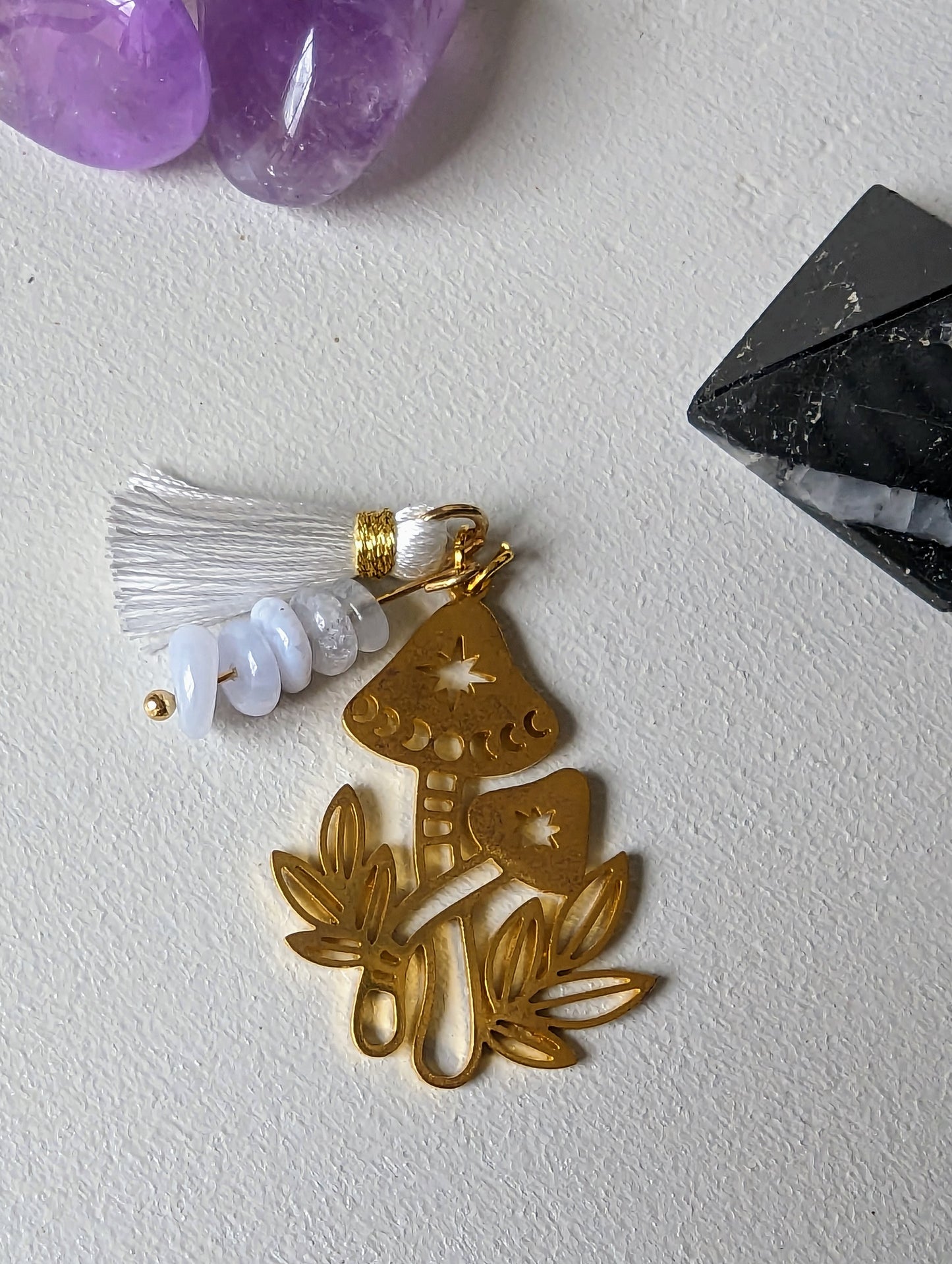 Collier champignons en calcédoine bleue