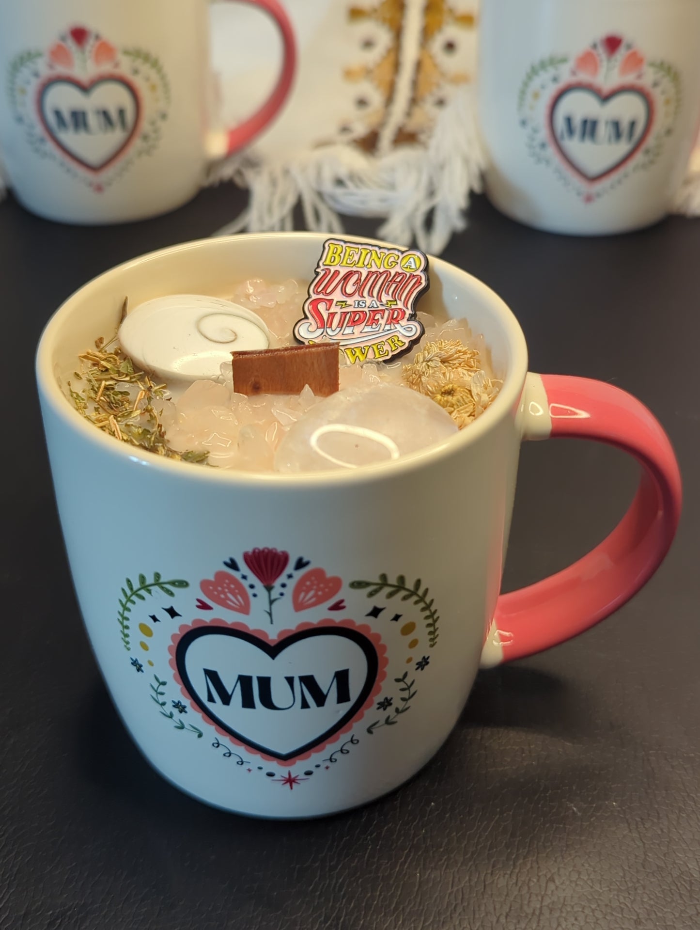Bougie Mug "Maman Badass" – Féminisme, Amour & Pouvoir - Fête des Mères