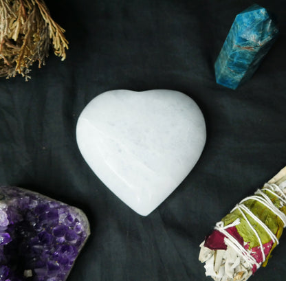 Bol en Sélénite en forme de cœur – Purification & Énergie