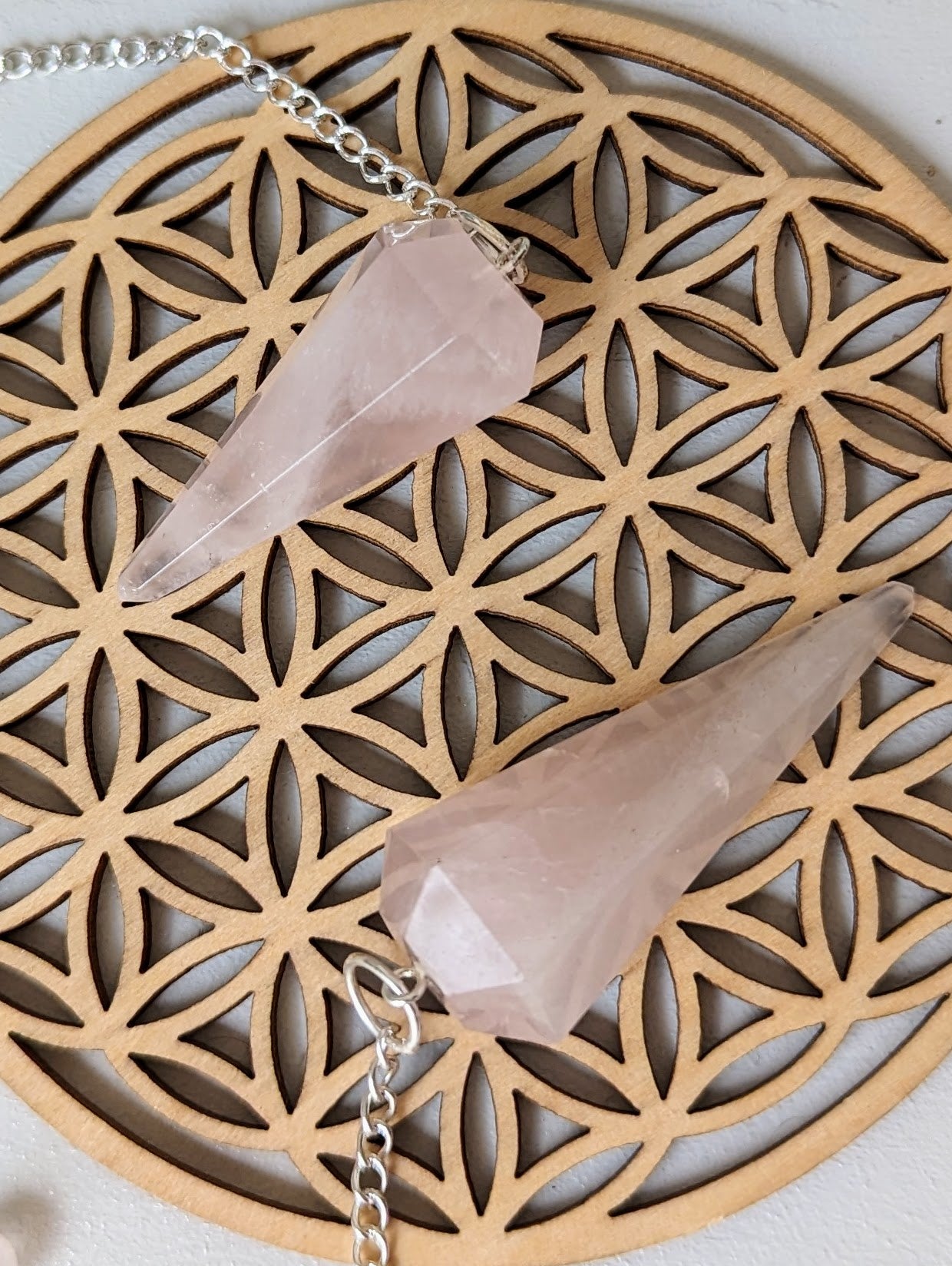 Pendule en quartz rose