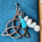 Collier triquetra en jade blanc