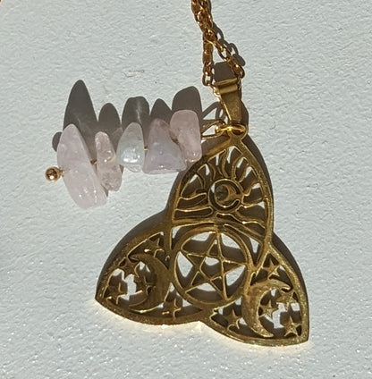 Collier Triquetra Mystique en Morganite – Talisman et bijou rituel ésotérique