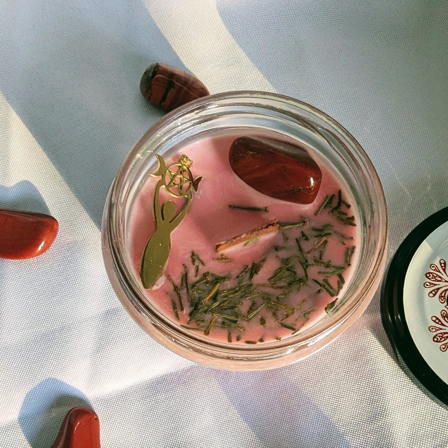 Bougie Vertu Ancrage – Artisanale avec pierre naturelle
