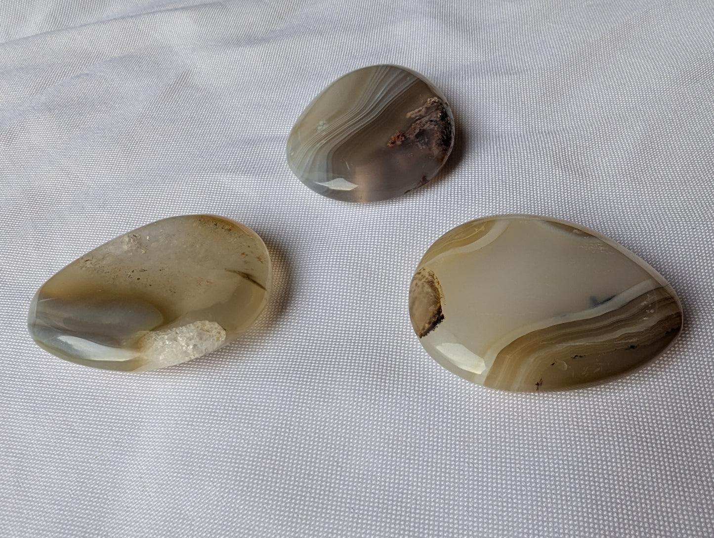 Galet anti‑stress Agate Dendritique – Ancrage & sérénité
