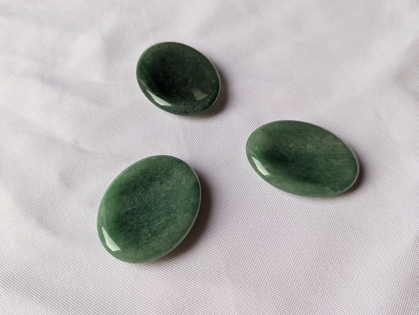 Galet anti‑stress Aventurine Verte – Apaisement & harmonie